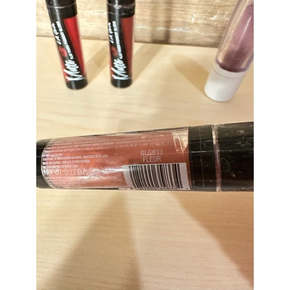 Cosmetics Bundle Eyeshadow and 4 L Lip Gloss Lip Powder, Eye Shadow Bundle
